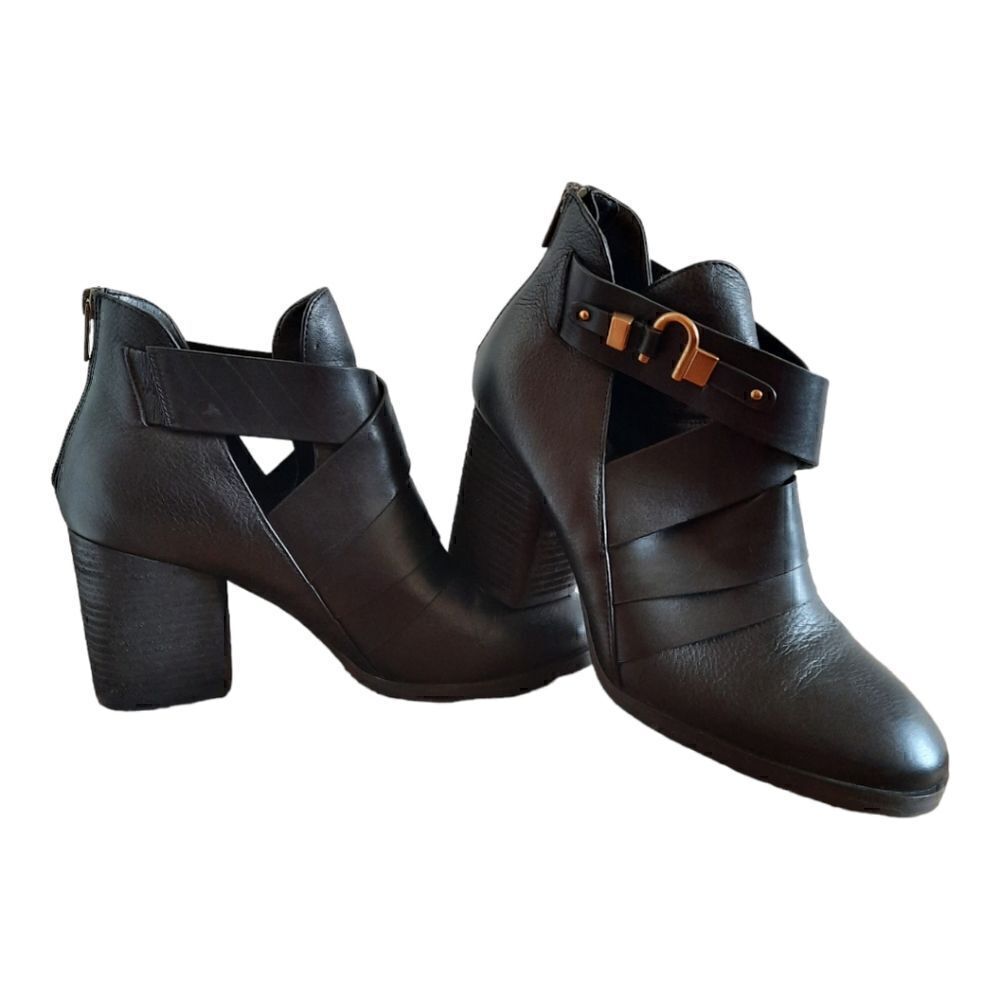 Isolà Ladora Leather Block Heel Bootie